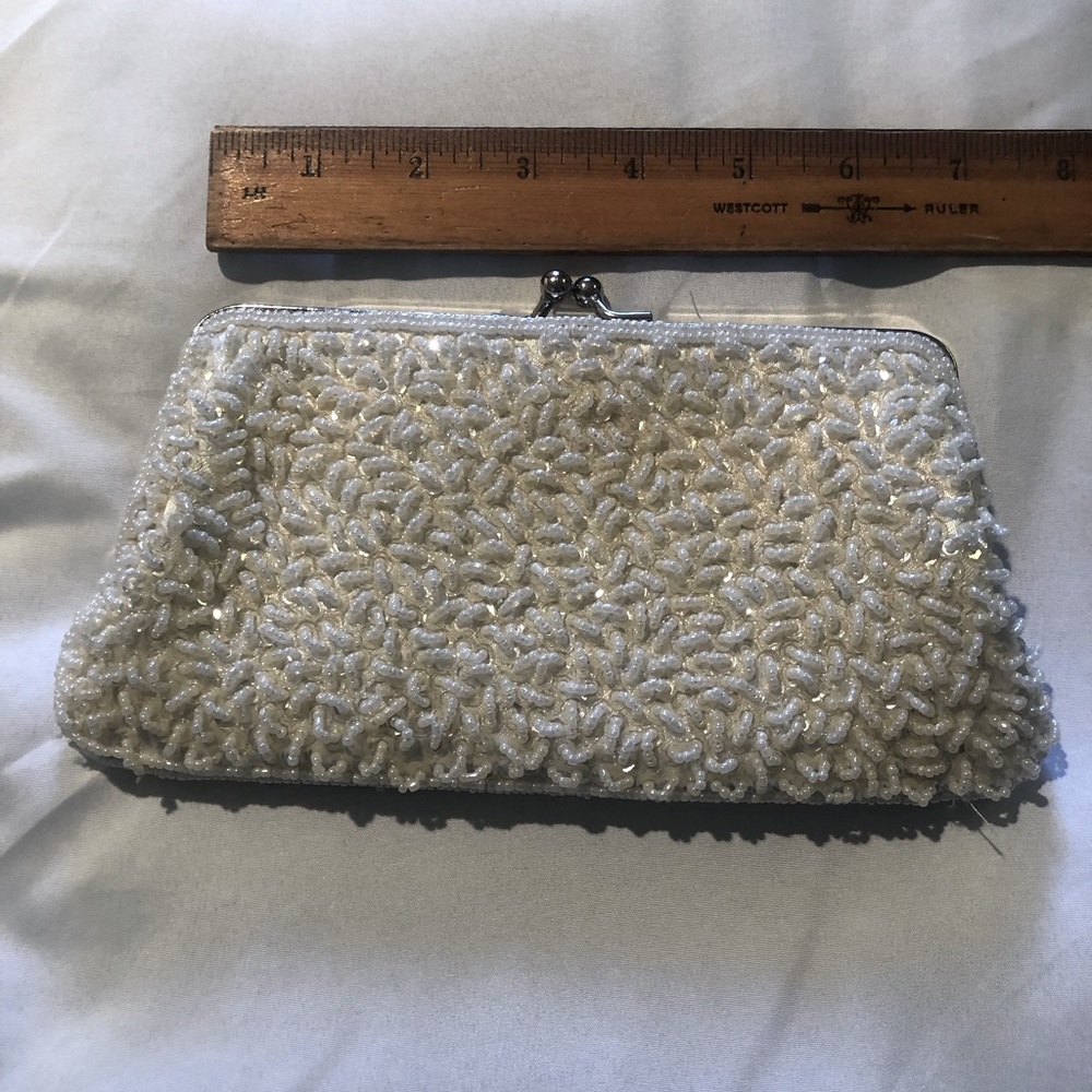 Vintage EUC off-white Caché beaded clutch with shoulder chain